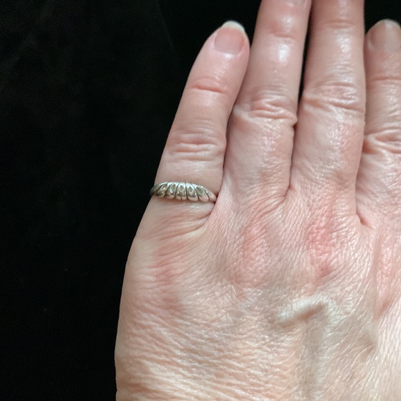 Vintage Sterling Silver Ring - Picture 8 of 9